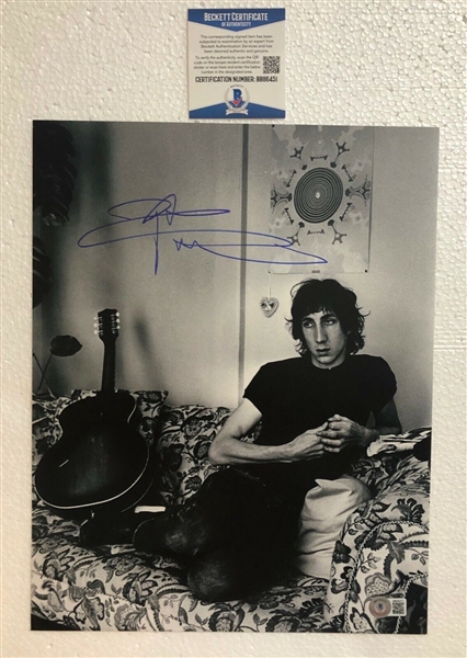 The Who: Pete Townshend 11” x 14” Signed Photo (Beckett/BAS Authentication)