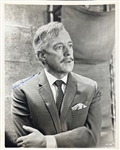 Alec Guinness Signed 8" x 10" B&W Photograph (Beckett/BAS)