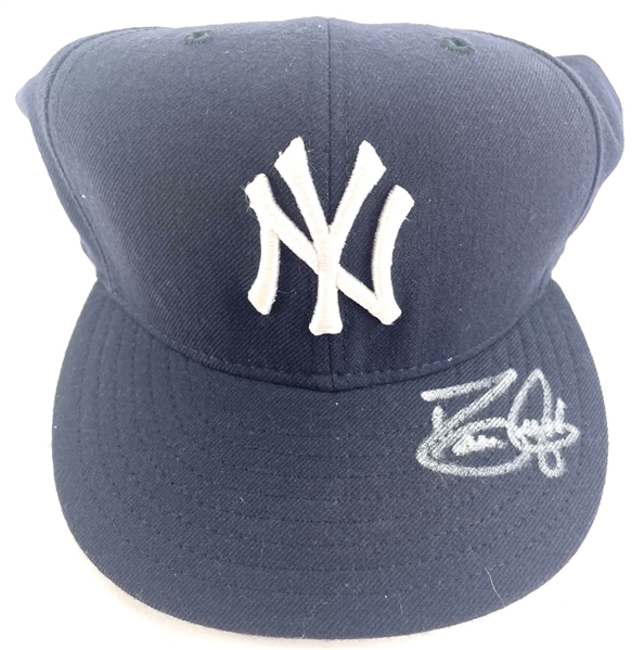 David Justice Signed Yankees Baseball Cap (Fleer)