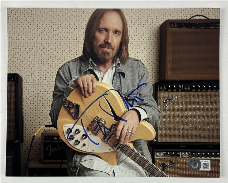 Tom Petty Signed 8" x 10" Photo (Beckett/BAS LOA) 
