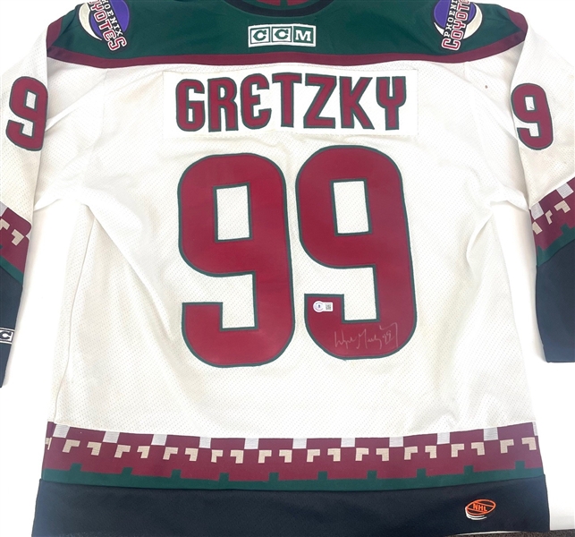 Wayne Gretzky Signed Coyotes NHL Hockey CCM Jersey (Beckett/BAS)
